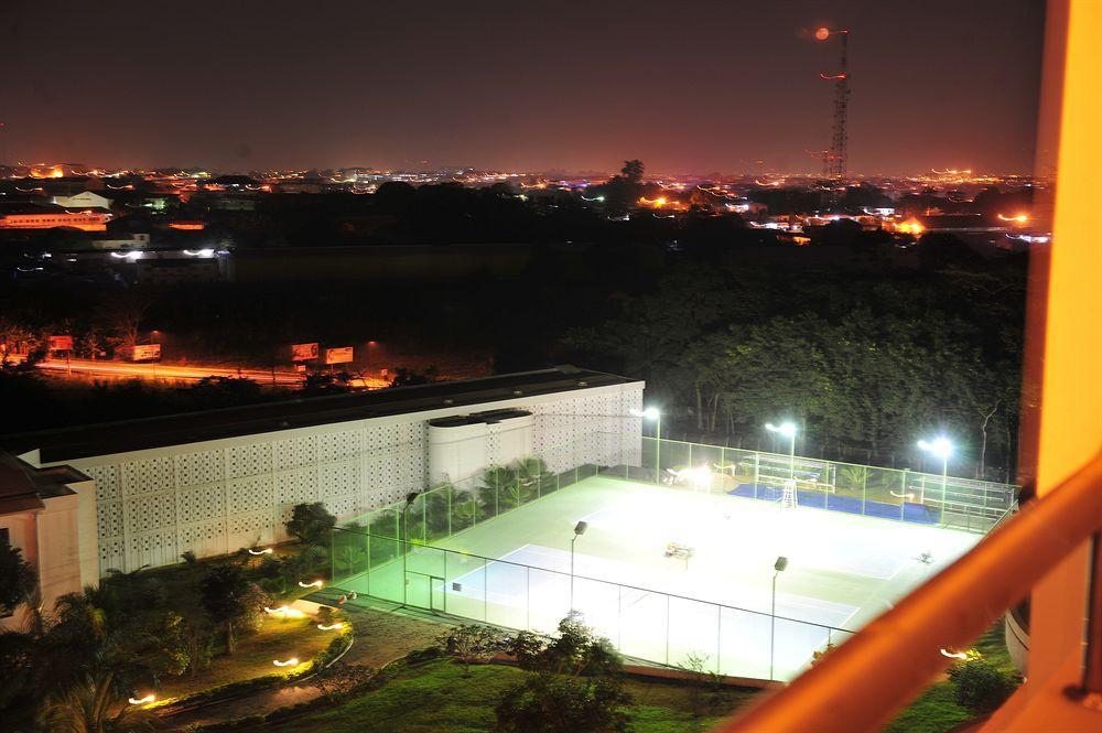 Golden Tulip Kumasi City Esterno foto