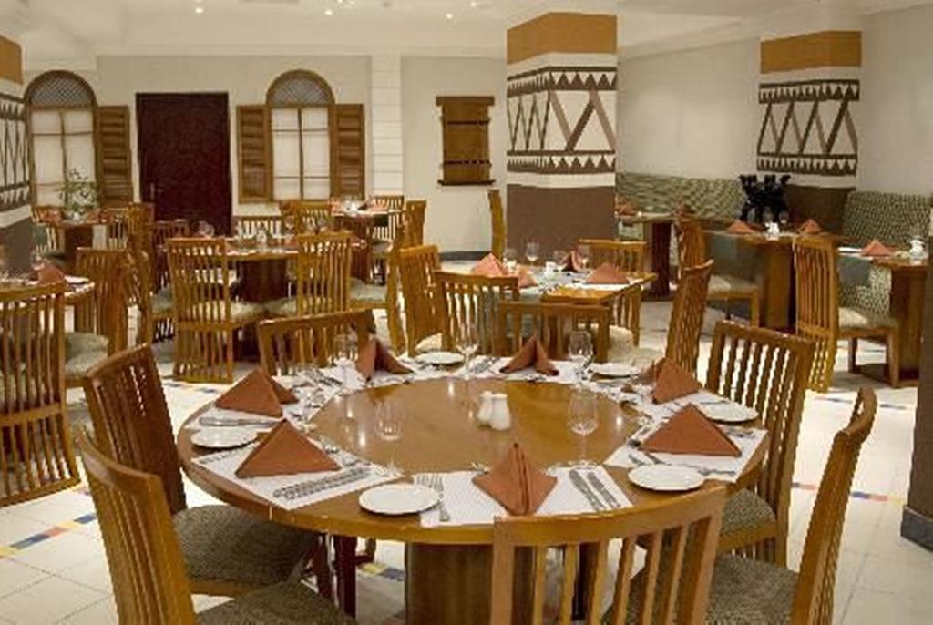 Golden Tulip Kumasi City Esterno foto