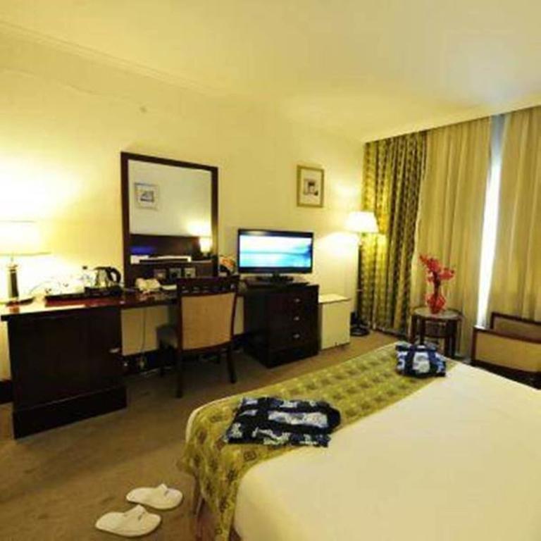 Golden Tulip Kumasi City Esterno foto