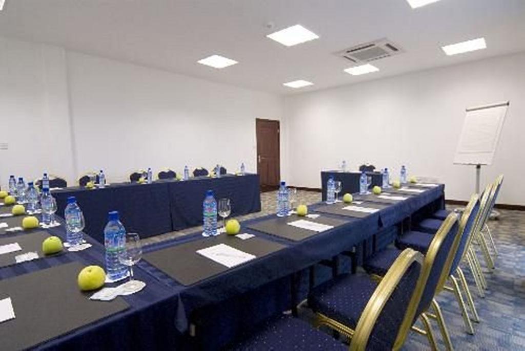 Golden Tulip Kumasi City Esterno foto