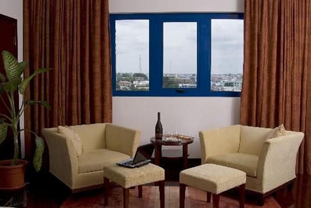 Golden Tulip Kumasi City Esterno foto