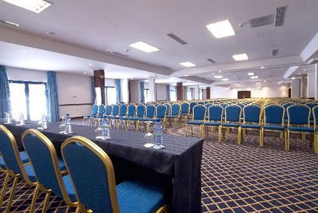 Golden Tulip Kumasi City Esterno foto