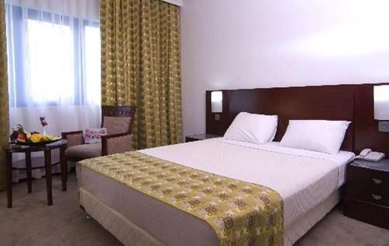 Golden Tulip Kumasi City Esterno foto