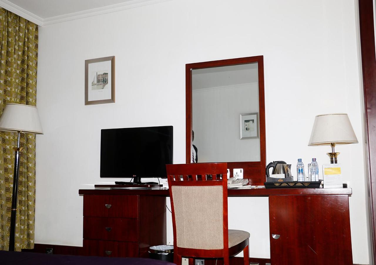 Golden Tulip Kumasi City Esterno foto