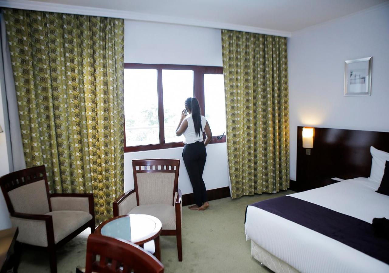 Golden Tulip Kumasi City Esterno foto