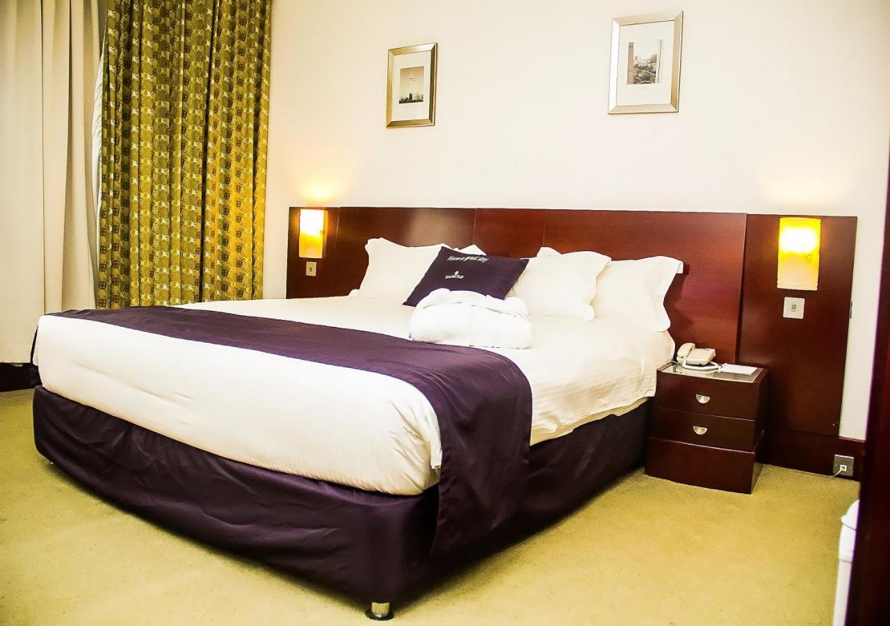 Golden Tulip Kumasi City Esterno foto