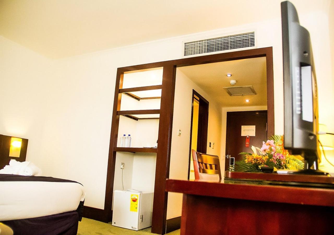 Golden Tulip Kumasi City Esterno foto
