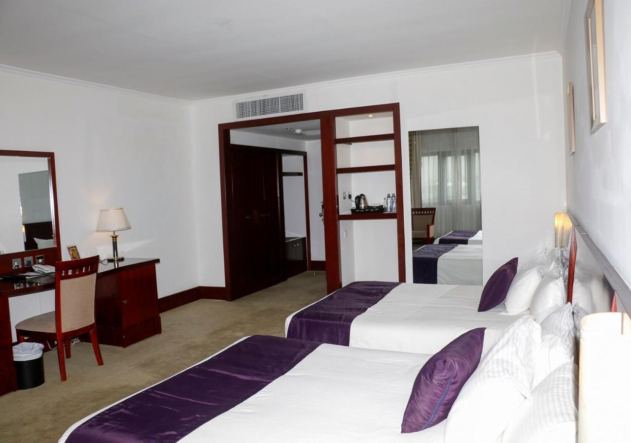 Golden Tulip Kumasi City Esterno foto
