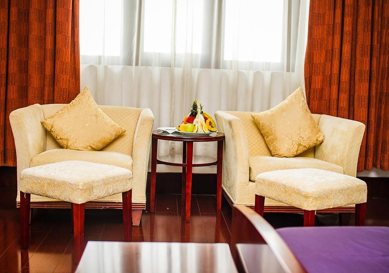 Golden Tulip Kumasi City Esterno foto