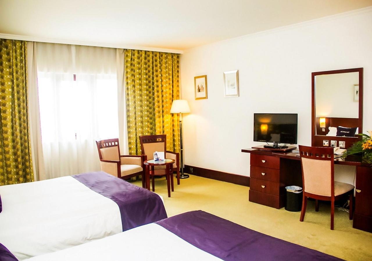 Golden Tulip Kumasi City Esterno foto